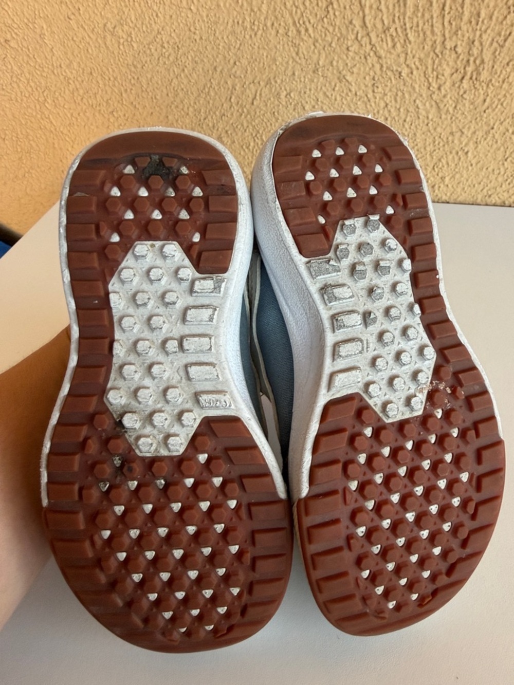Vans Kids Grey and White Low-Top Skate Sneakers Size 10.5 - Picture 3 of 6